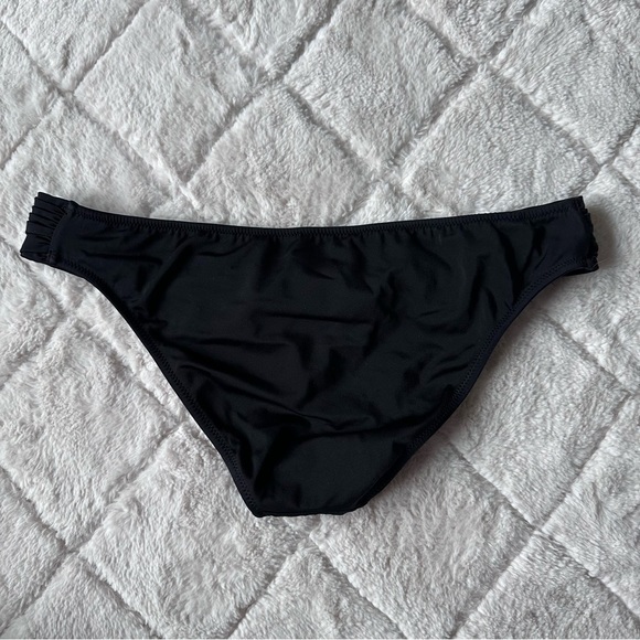 Victoria's Secret | Knockout Ruche Black Bikini Bottoms | Size Small - Picture 8 of 12